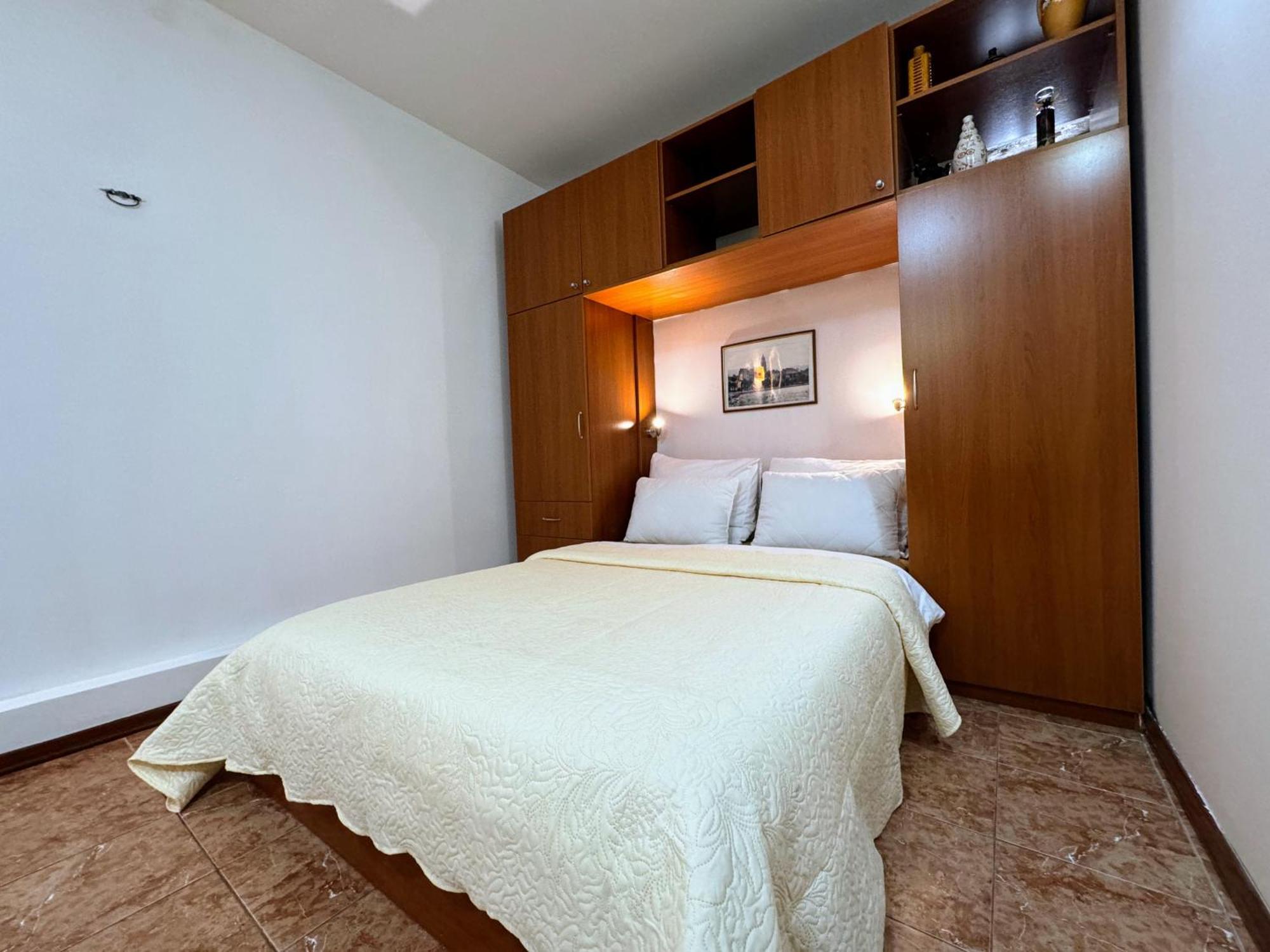 Grgur Studio Apartments สปลิท ภายนอก รูปภาพ
